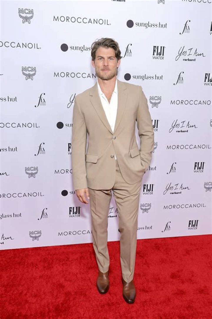 Travis Van Winkle Net Worth, Age, Height, Weight, Family, Wiki 2024