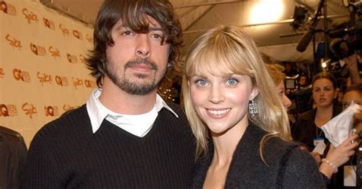 Uncovering The Story Behind Dave Grohl's First Wife